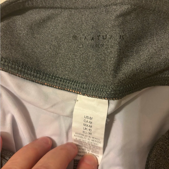 Trina Turk Recreation Heart Cut-Out Leggings - Picture 5 of 7